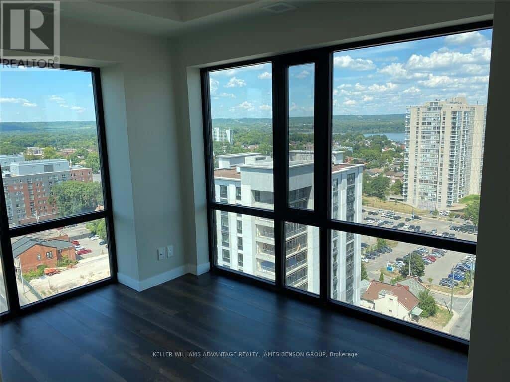 2207 - 15 QUEEN STREET S — Hamilton (Central), Ontario - Photo 3 of 19