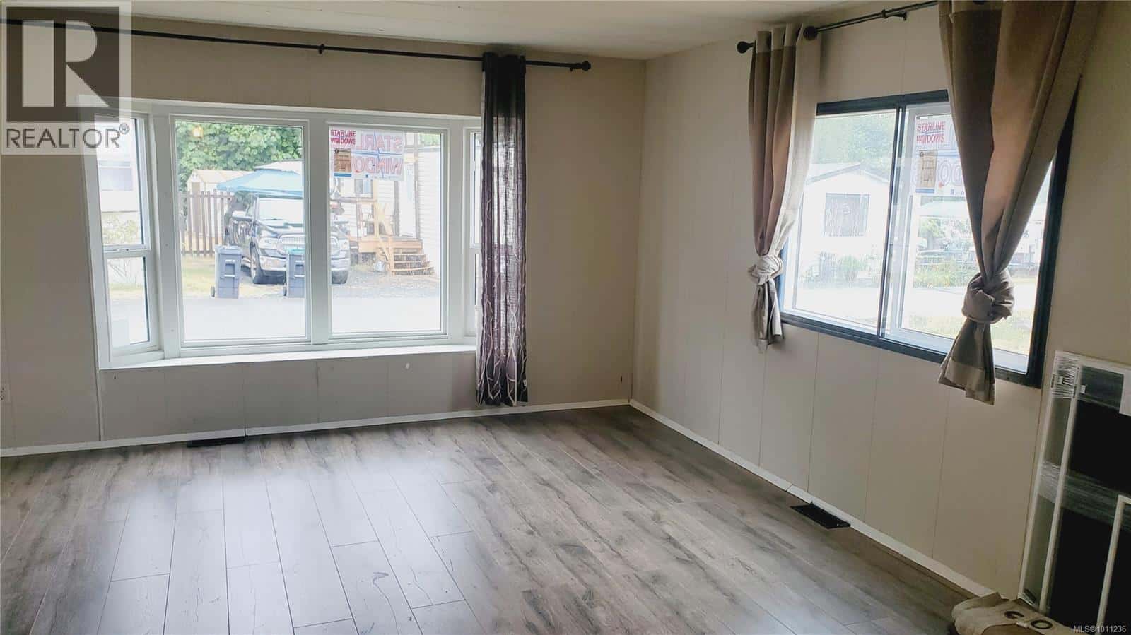 48 1714 Alberni Hwy — Coombs, British Columbia - Photo 2 of 18