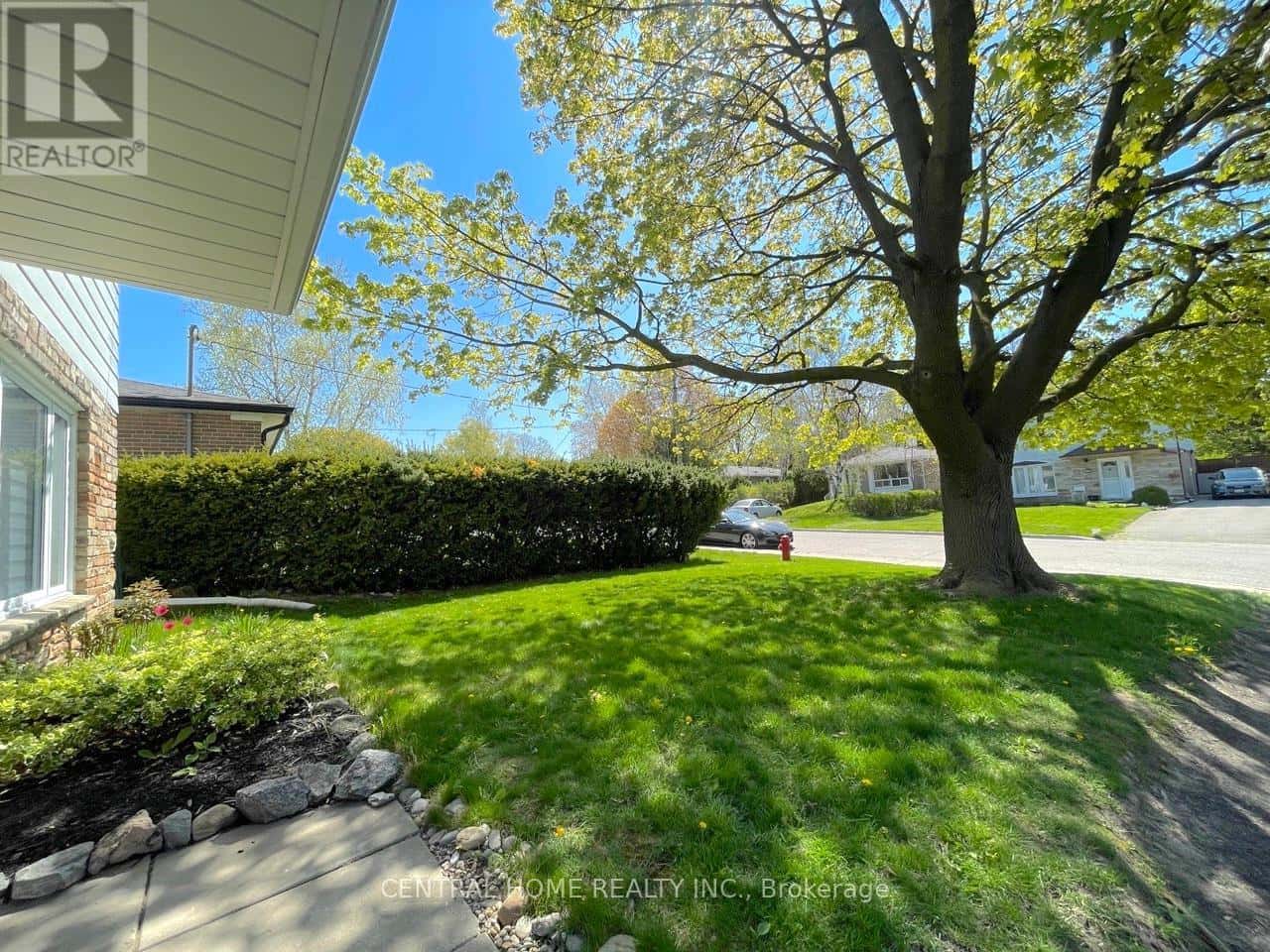 755 BOTANY HILL CRESCENT — Newmarket (Huron Heights-Leslie Valley), Ontario - Photo 3 of 49