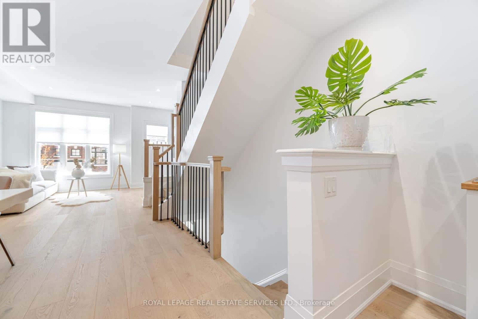 78 - 15 LUNAR CRESCENT — Mississauga (Streetsville), Ontario - Photo 4 of 38