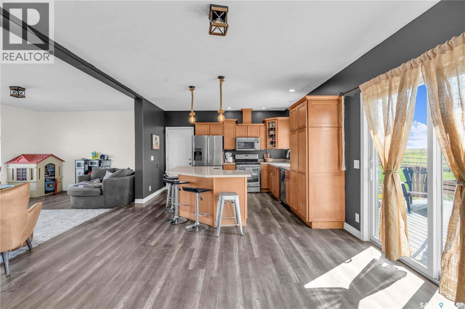 8 Eros BAY — Lumsden, Saskatchewan - Photo 5 of 49