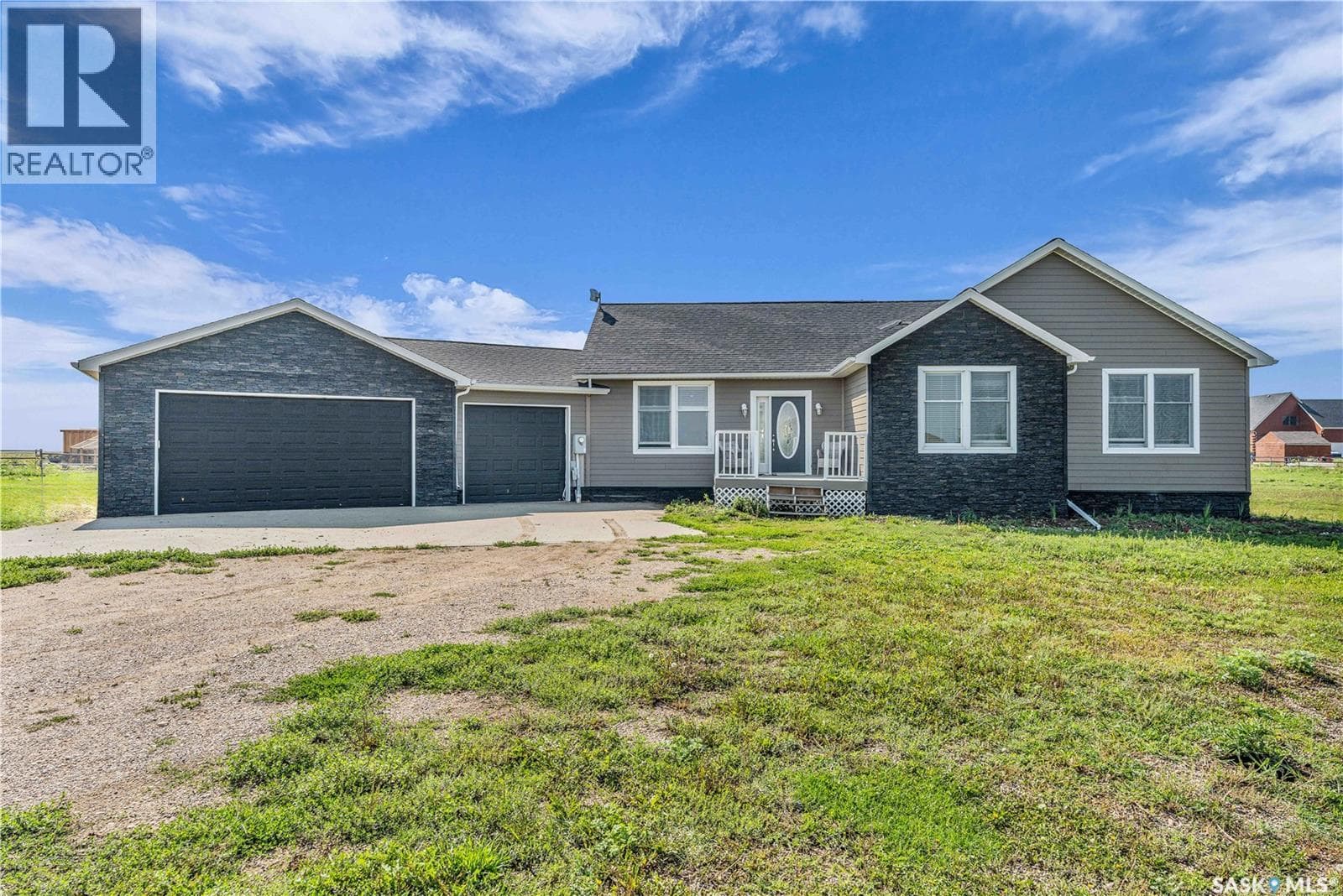8 Eros BAY — Lumsden, Saskatchewan - Main photo