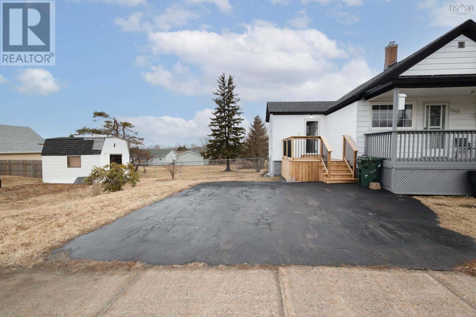 3461 MacLeod — New Waterford, Nova Scotia - Photo 3 of 25