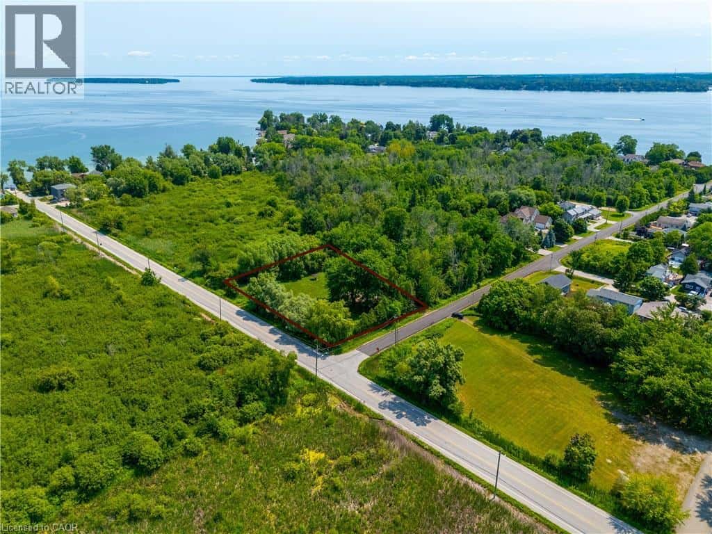 1027 CHAPMAN Street — Innisfil, Ontario - Photo 2 of 4