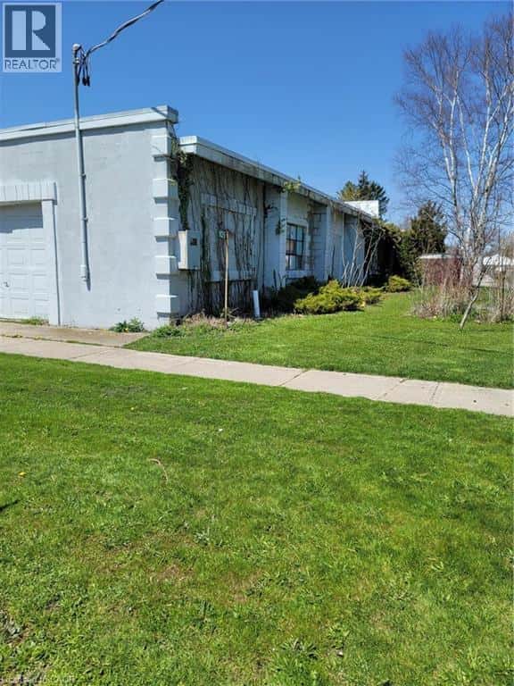 105 QUEEN Street E — St. Williams, Ontario - Photo 4 of 10