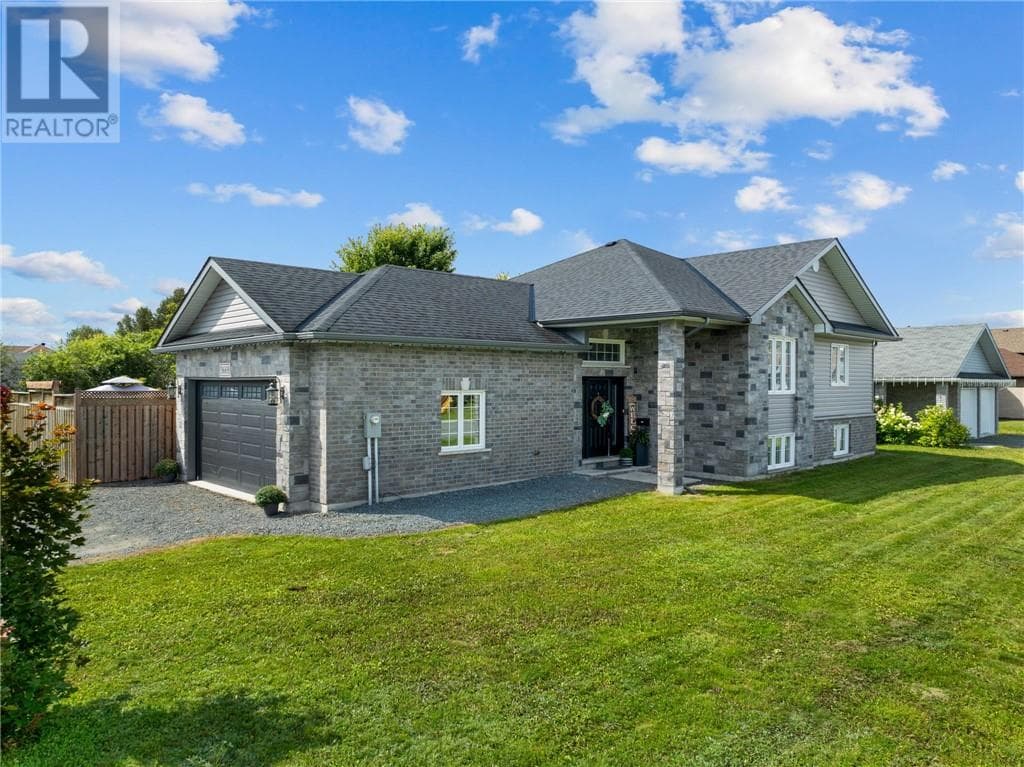 3668 Keith Avenue — Chelmsford, Ontario - Main photo