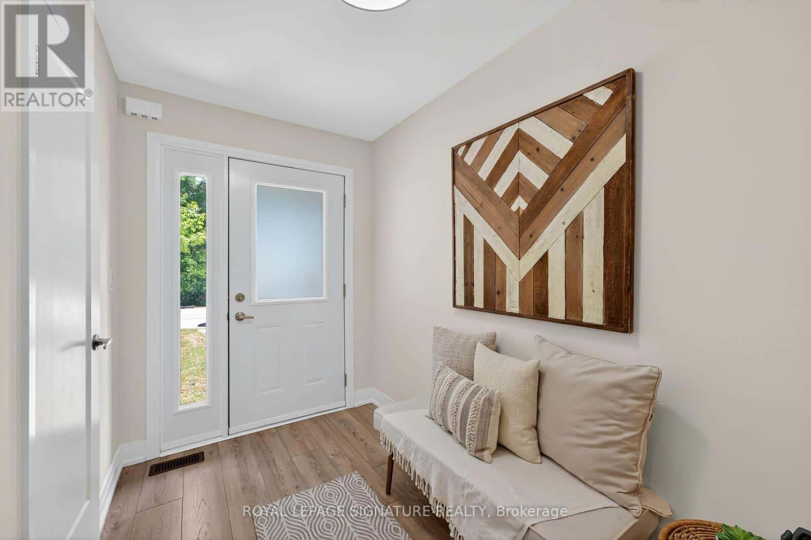 4 - 393 MANITOBA STREET — Bracebridge (Macaulay), Ontario - Photo 5 of 43