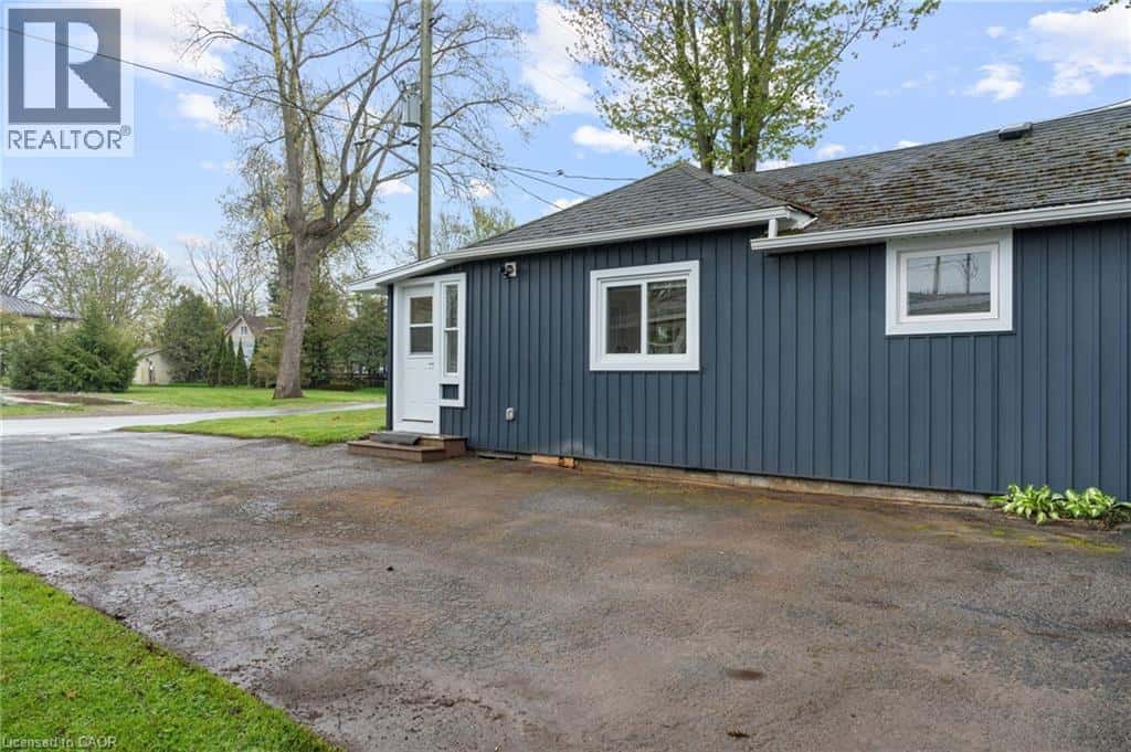 219 CEDAR Drive — Turkey Point, Ontario - Photo 4 of 30