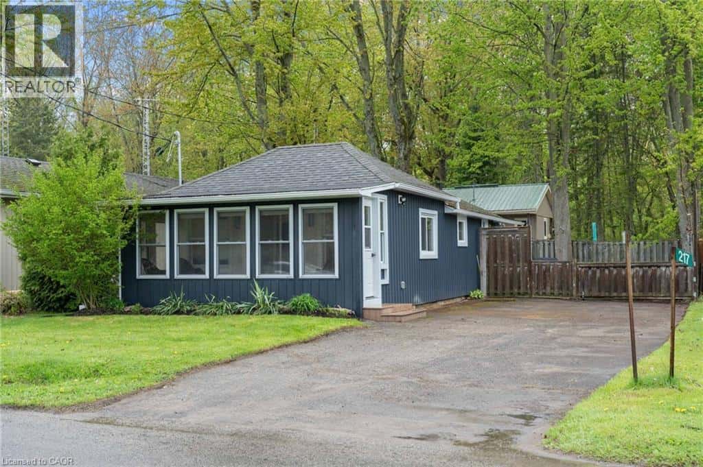 219 CEDAR Drive — Turkey Point, Ontario - Photo 2 of 30