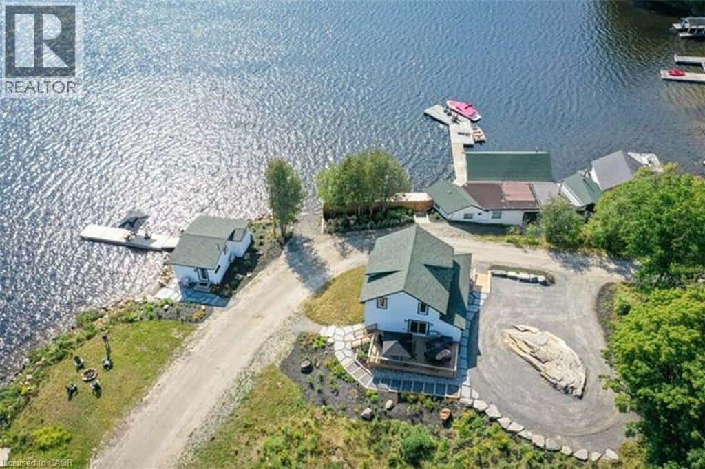 1021 MARINA — Huntsville, Ontario - Photo 4 of 43