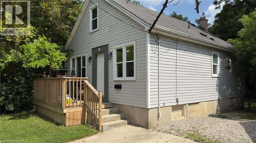 34 SAUNBY Street — London, Ontario - Photo 3 of 27