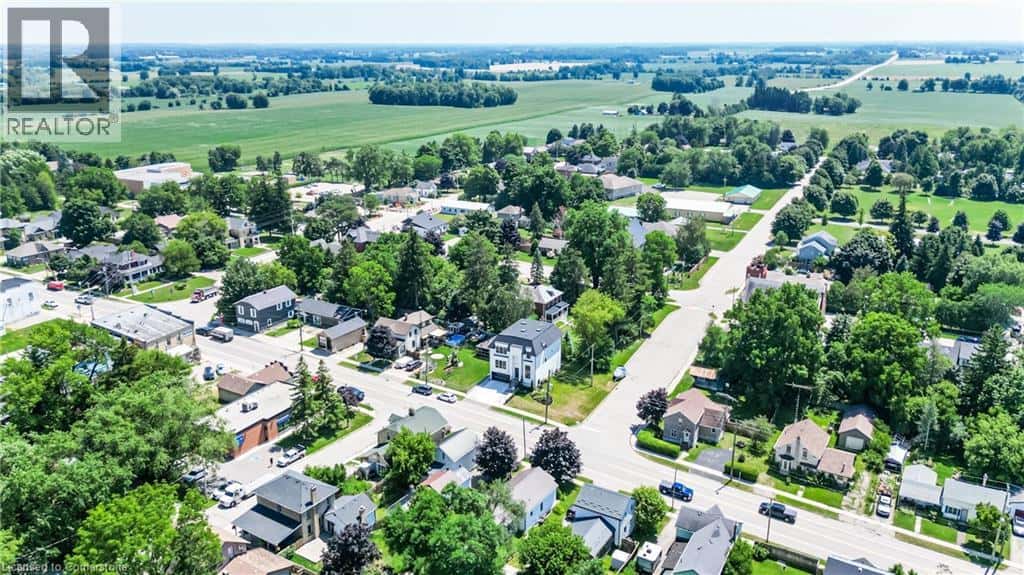 28 OXFORD Street — Drumbo, Ontario - Photo 4 of 45