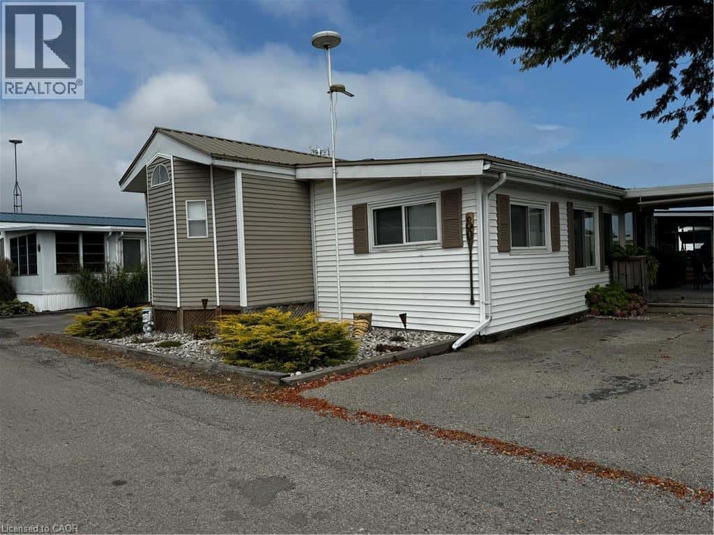 92 CLUBHOUSE Road Unit# 80 — Turkey Point, Ontario - Photo 2 of 12