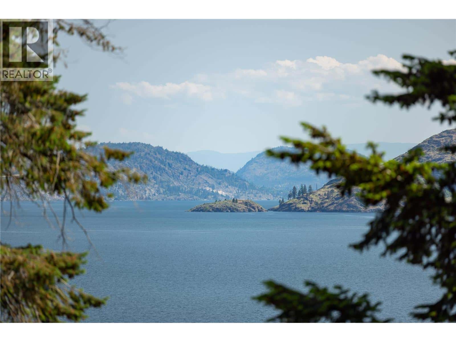 7260 Highway 97 Highway S — Peachland, British Columbia - Photo 2 of 25