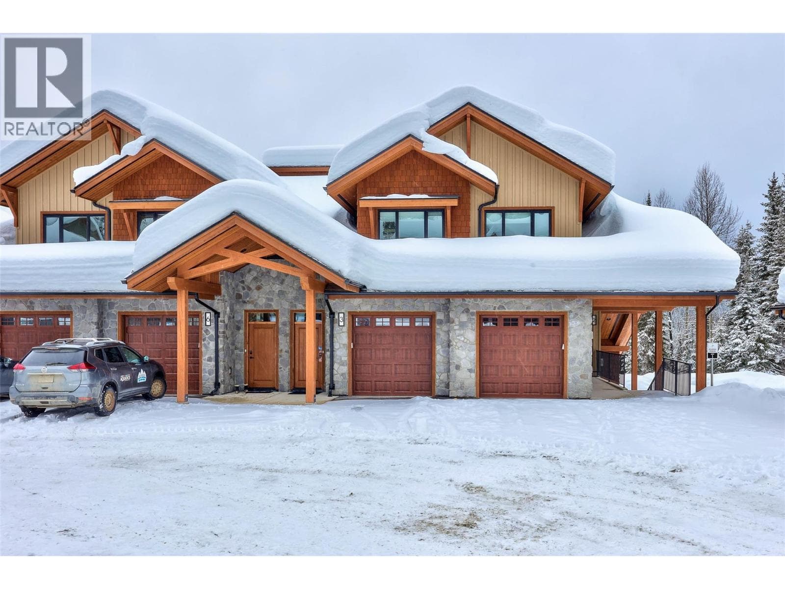 7005 MCGILLIVRAY LAKE Drive Unit# 14 — Sun Peaks, British Columbia - Main photo
