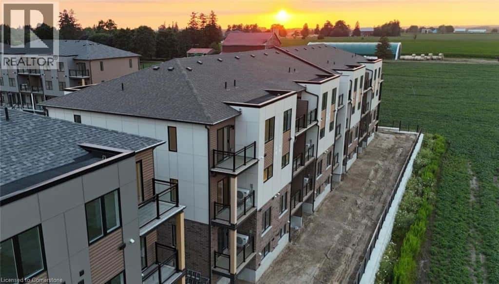 940 DAVID Street Unit# 15 — Fergus, Ontario - Photo 3 of 29