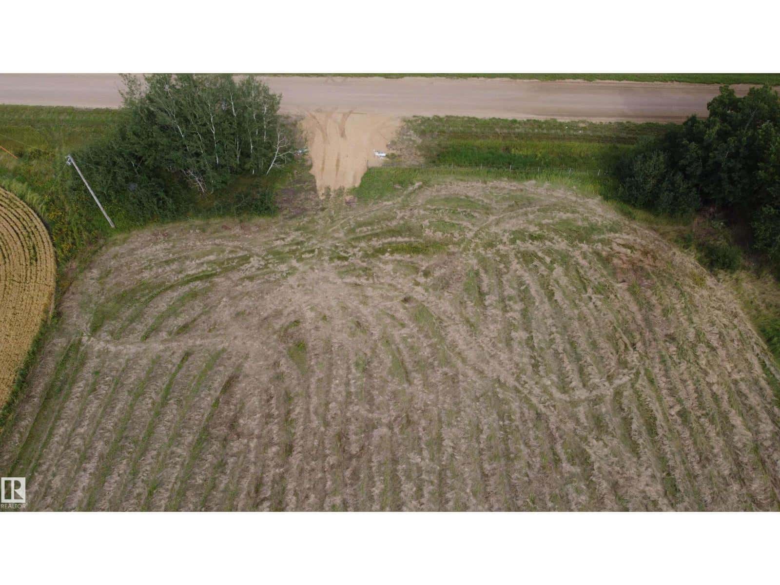 Hwy 613 Rge Rd 235 — Rural Wetaskiwin County, Alberta - Photo 3 of 8