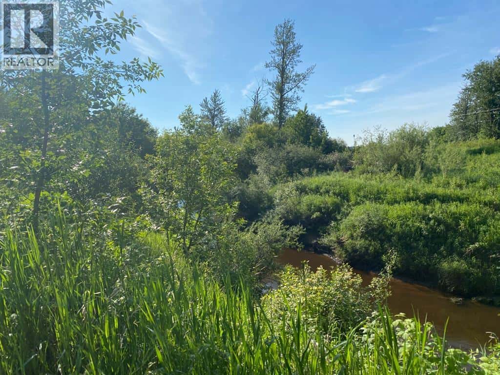 201 3A Street NE — Slave Lake, Alberta - Photo 3 of 6