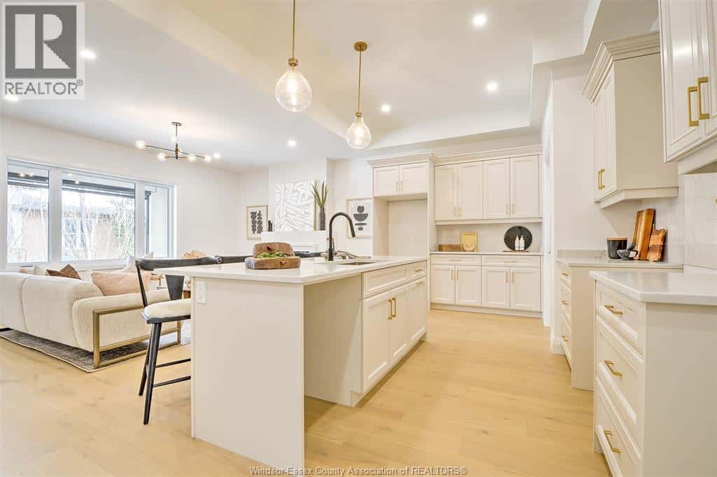 51 MULBERRY COURT — Amherstburg, Ontario - Photo 5 of 34