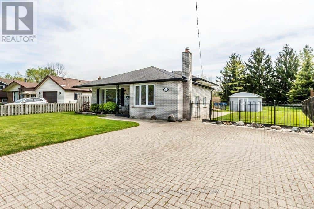 30 TERRACE AVENUE — Welland (Broadway), Ontario - Photo 3 of 50