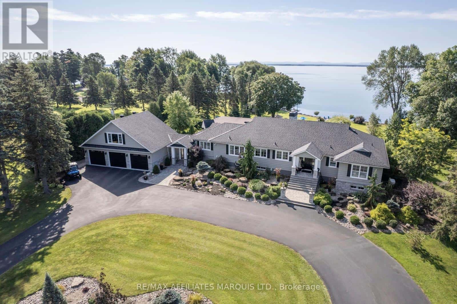 20288 COUNTY ROAD 2 ROAD — South Glengarry, Ontario - Photo 2 of 49