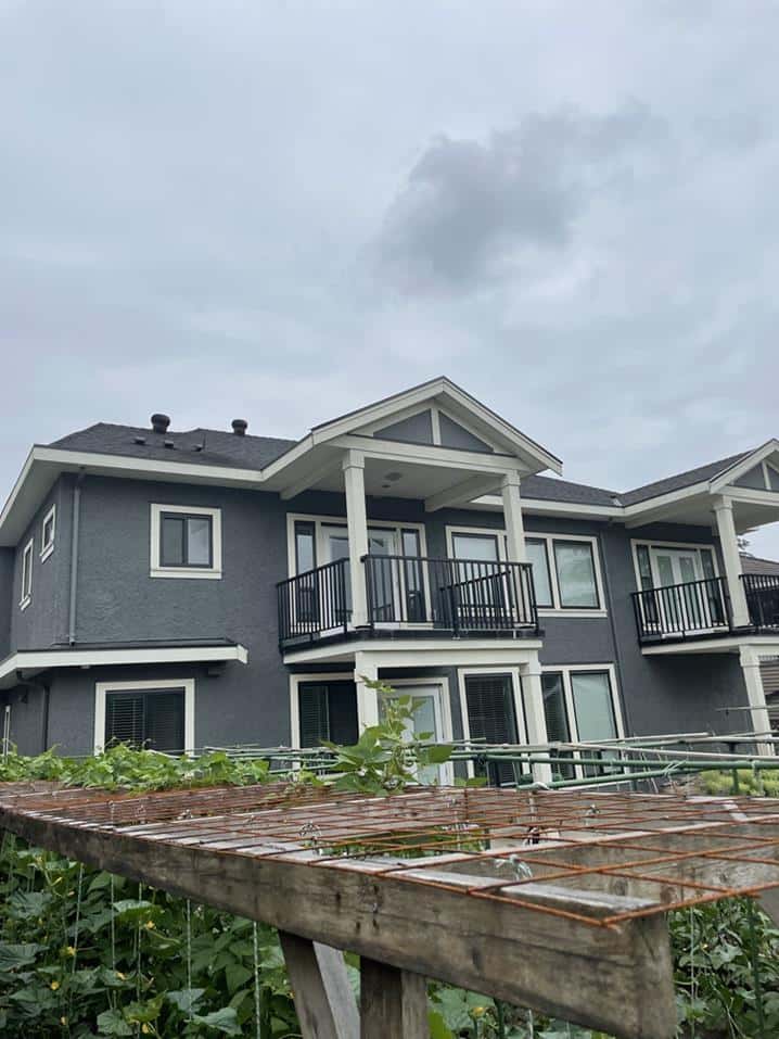 9669 133A STREET — Surrey, British Columbia - Photo 2 of 17