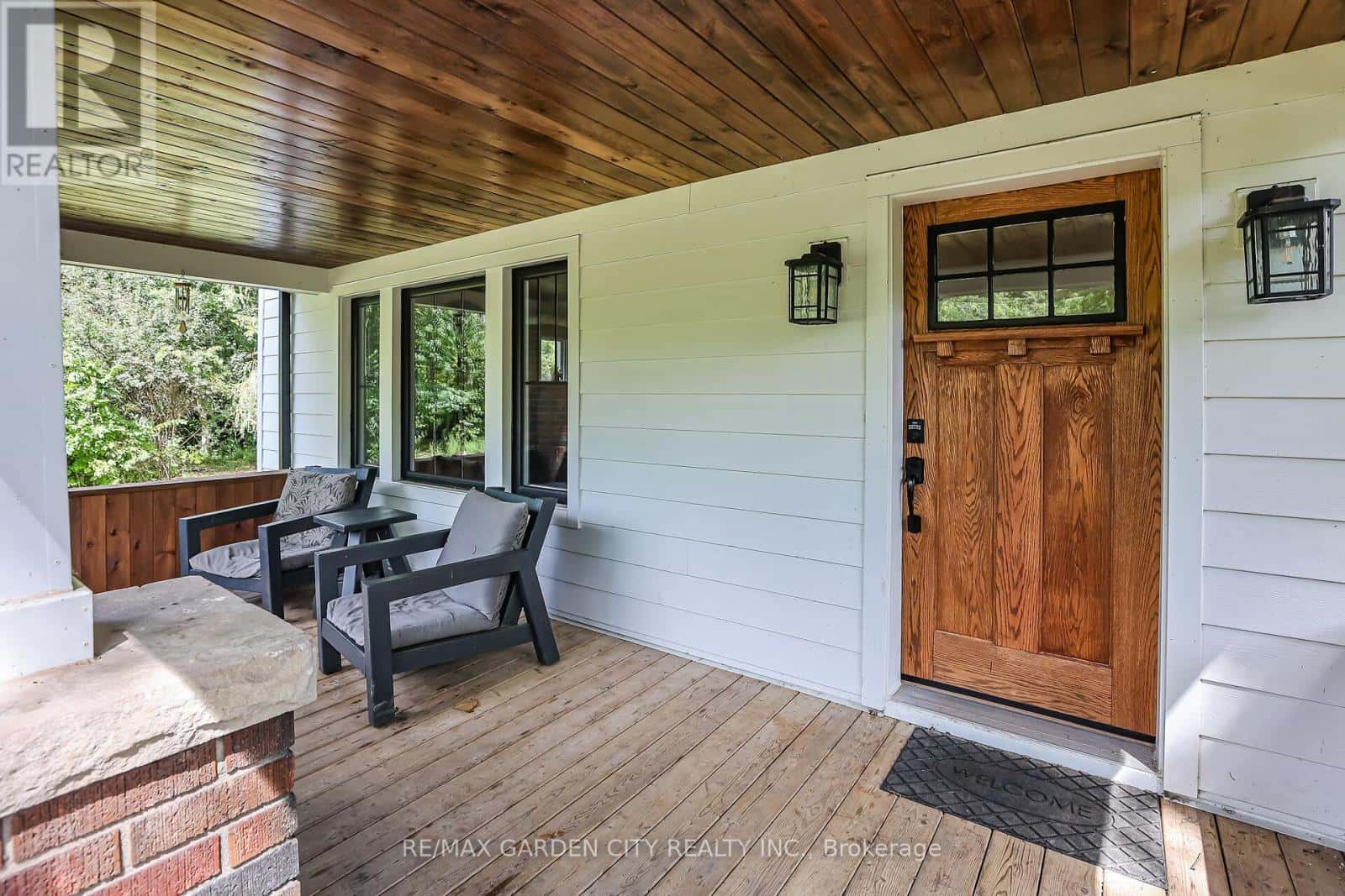 1858 TOWNLINE ROAD — Fort Erie (Black Creek), Ontario - Photo 2 of 41