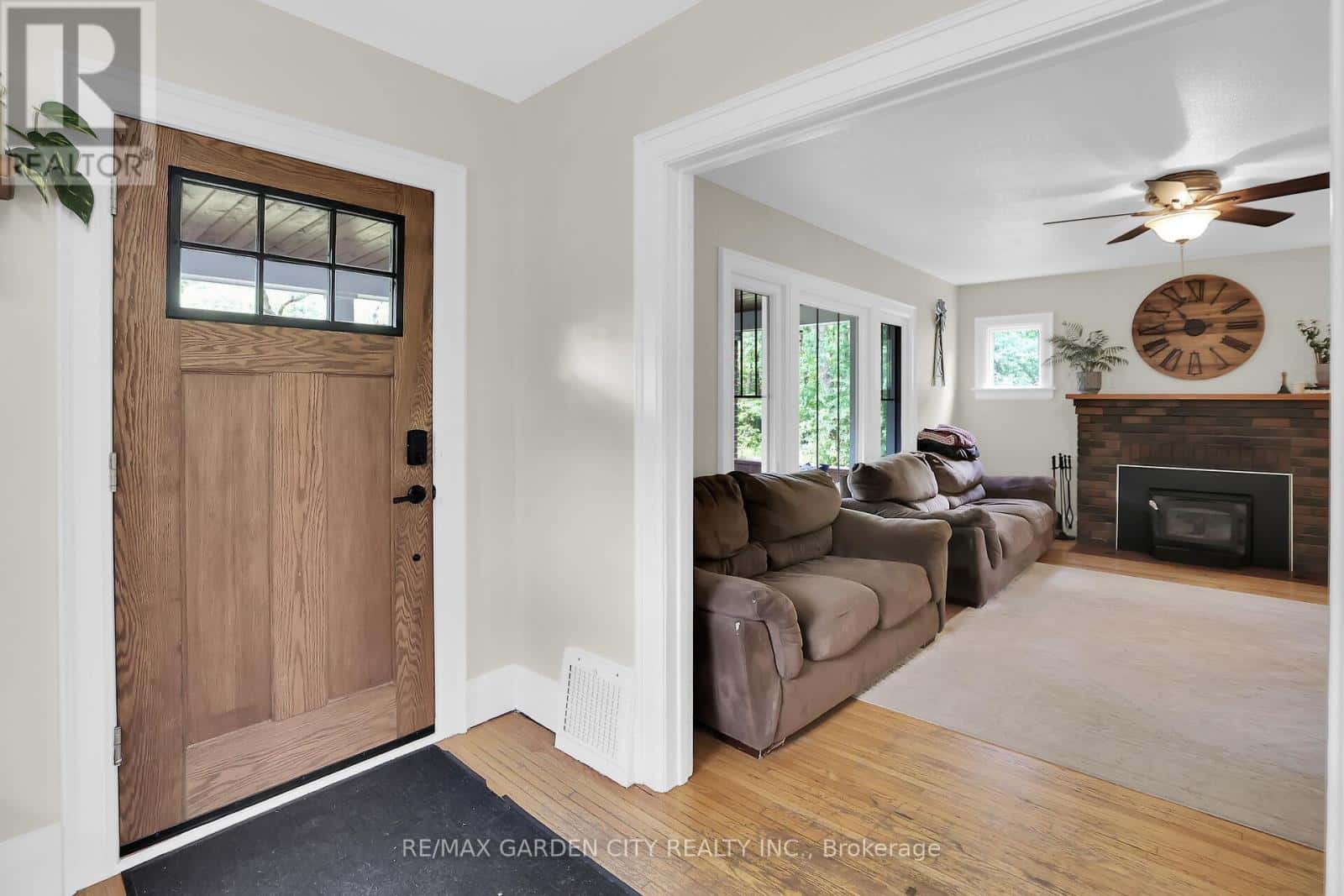 1858 TOWNLINE ROAD — Fort Erie (Black Creek), Ontario - Photo 4 of 41