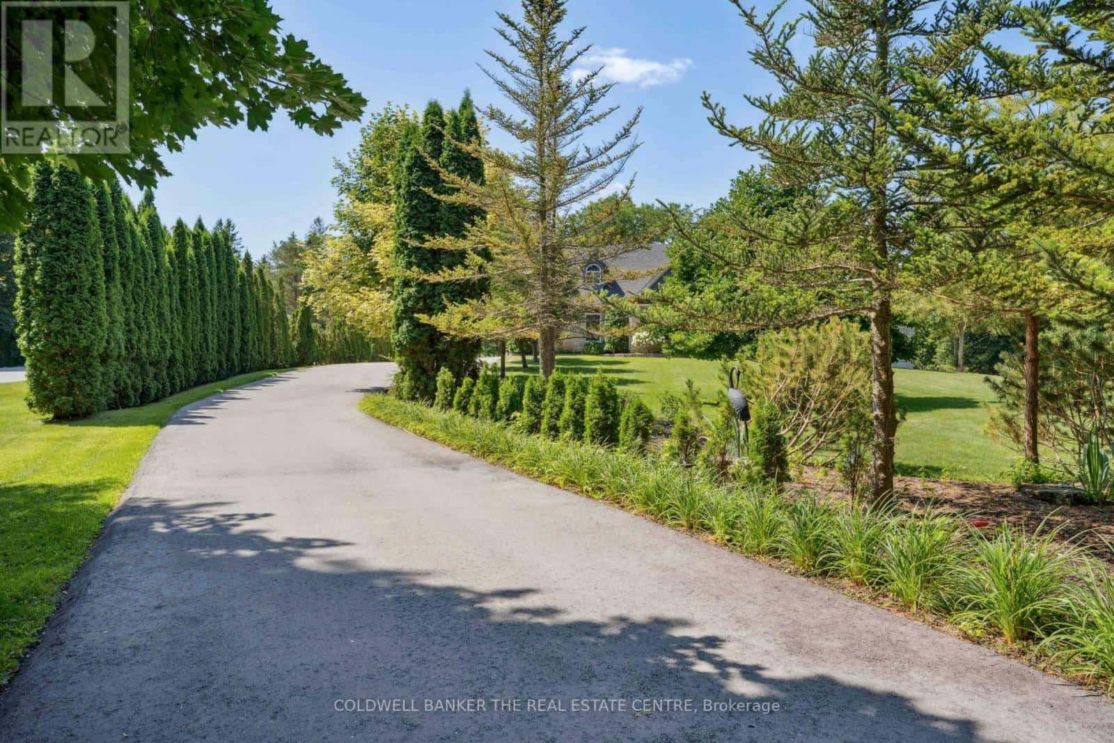 54 PINE POST ROAD — Georgina (Historic Lakeshore Communities), Ontario - Photo 3 of 98