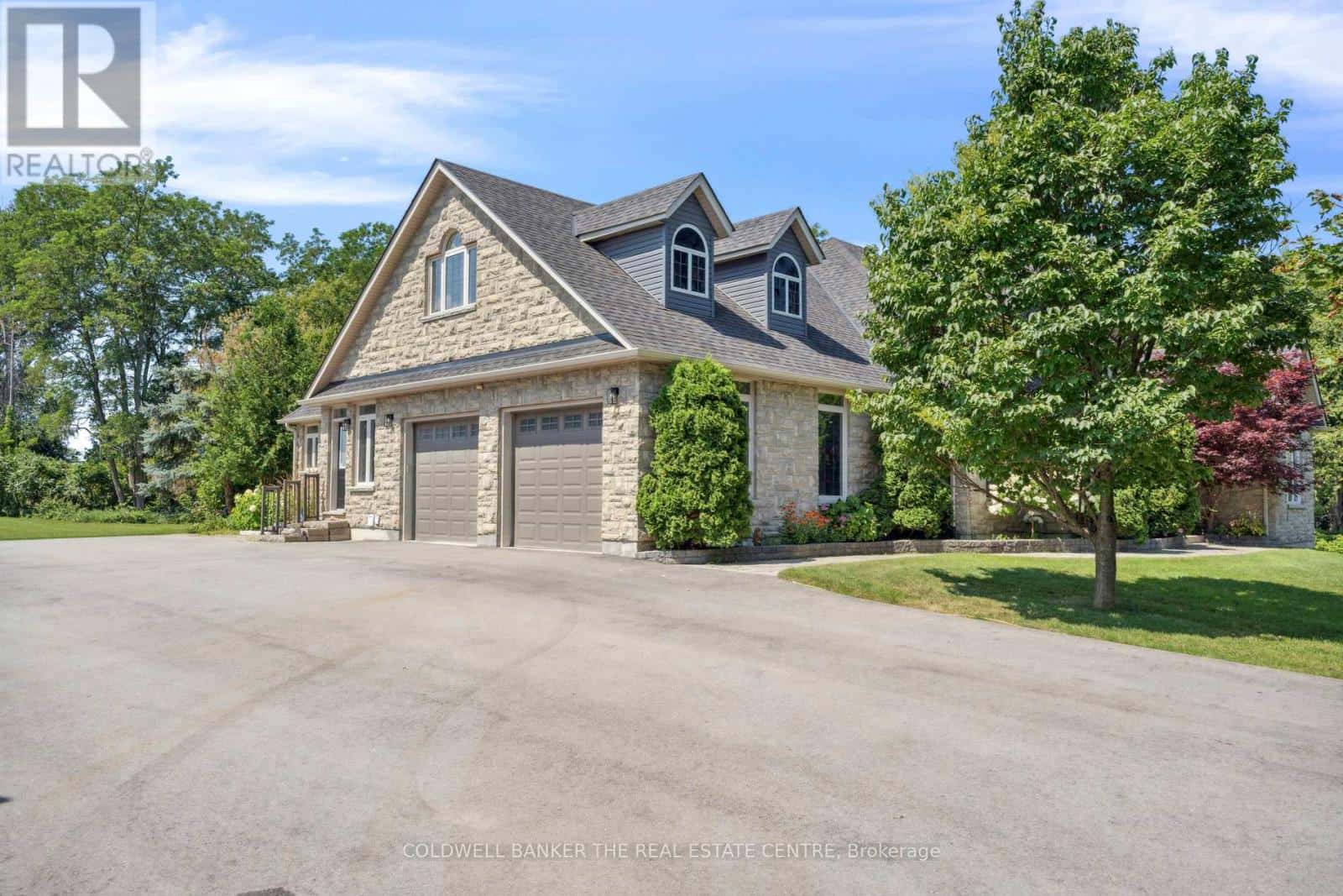 54 PINE POST ROAD — Georgina (Historic Lakeshore Communities), Ontario - Photo 5 of 98