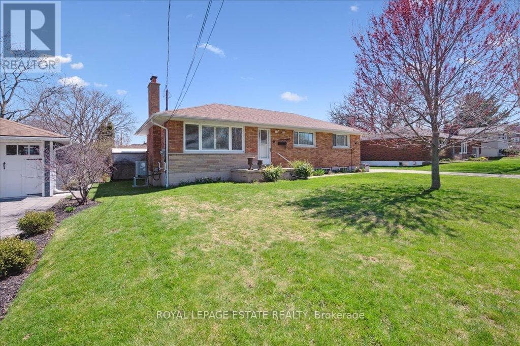 111 LEITCH DRIVE — Grimsby (Grimsby East), Ontario - Main photo