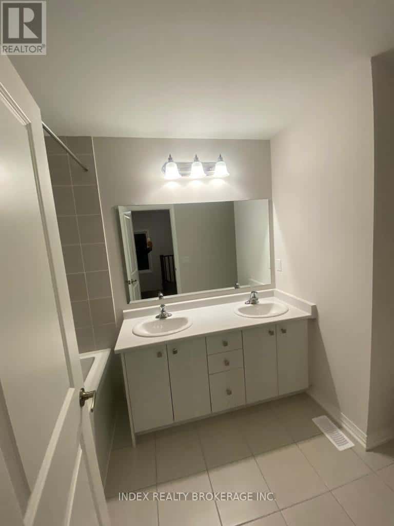 249 ROSEBURY WAY — Hamilton (Mount Hope), Ontario - Photo 5 of 8