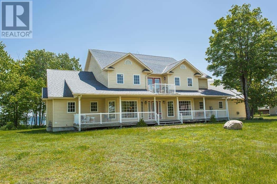 21 Lighthouse Point DR — Thessalon, Ontario - Photo 2 of 100