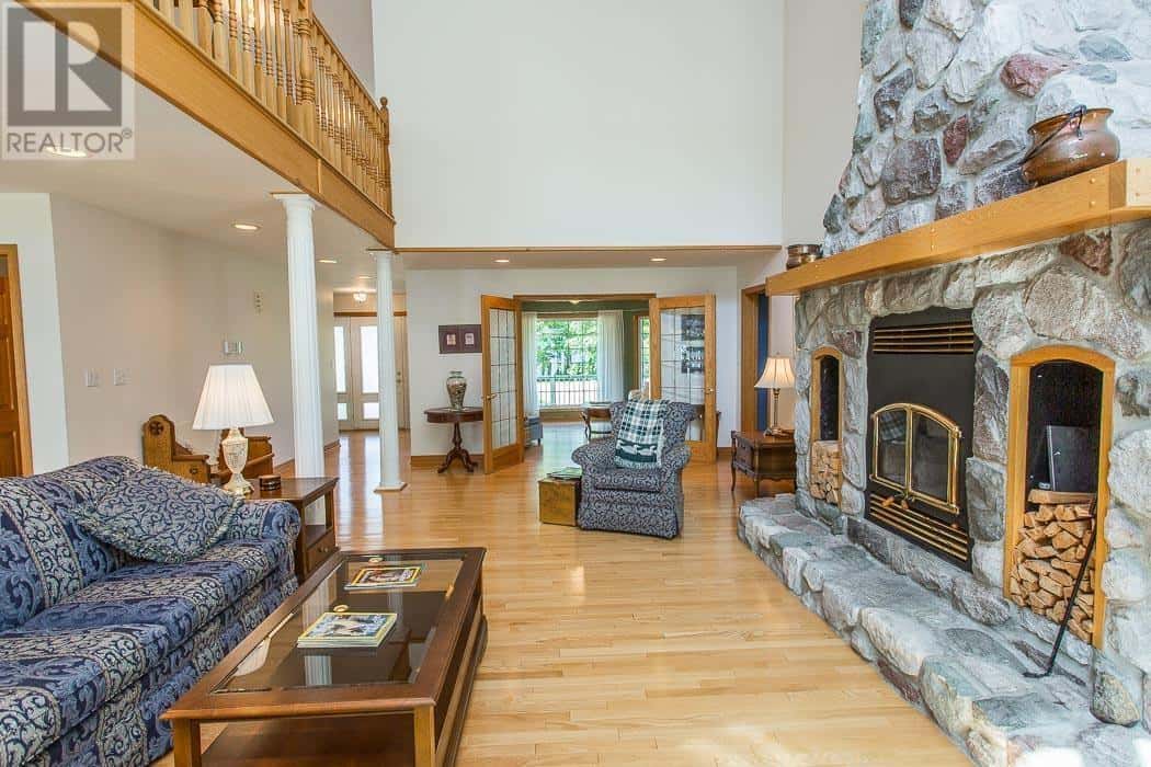 21 Lighthouse Point DR — Thessalon, Ontario - Photo 5 of 100