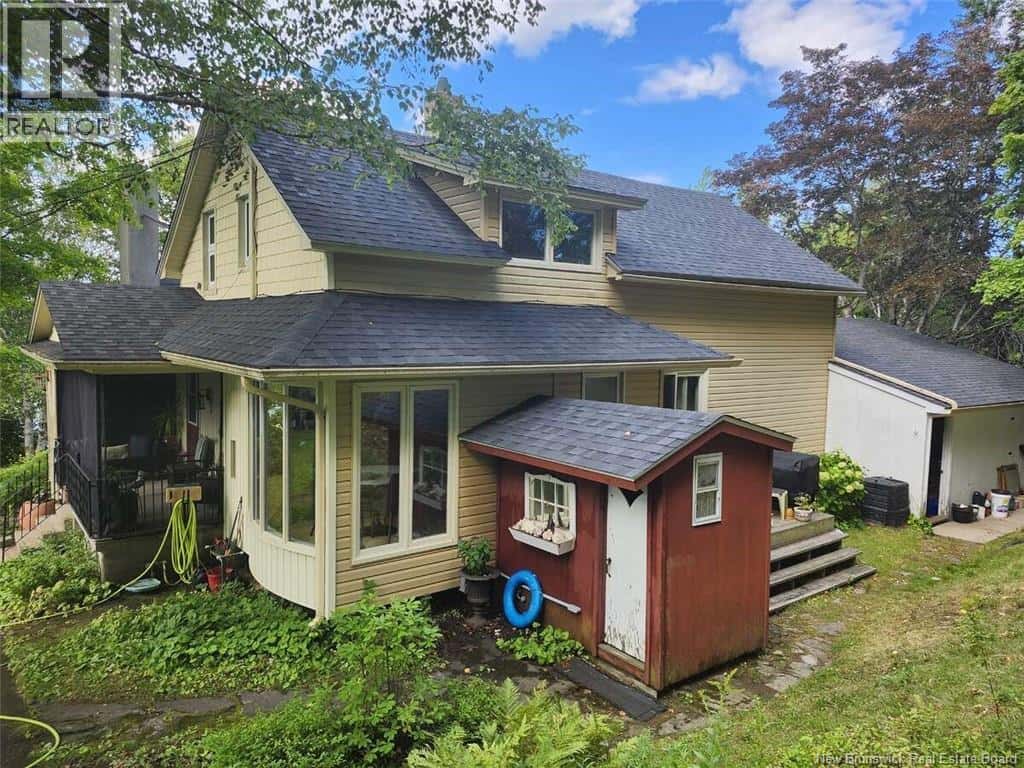 10575 Rue Principal — Saint-Louis-De-Kent, New Brunswick - Photo 2 of 50