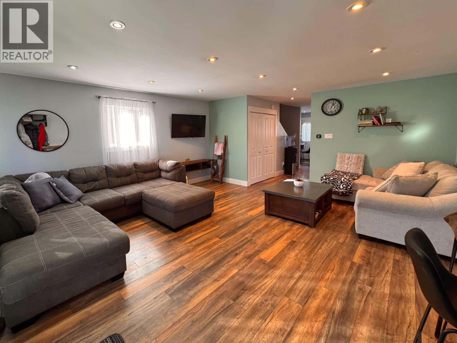 419 E 6TH AVENUE — Prince Rupert, British Columbia - Photo 5 of 17