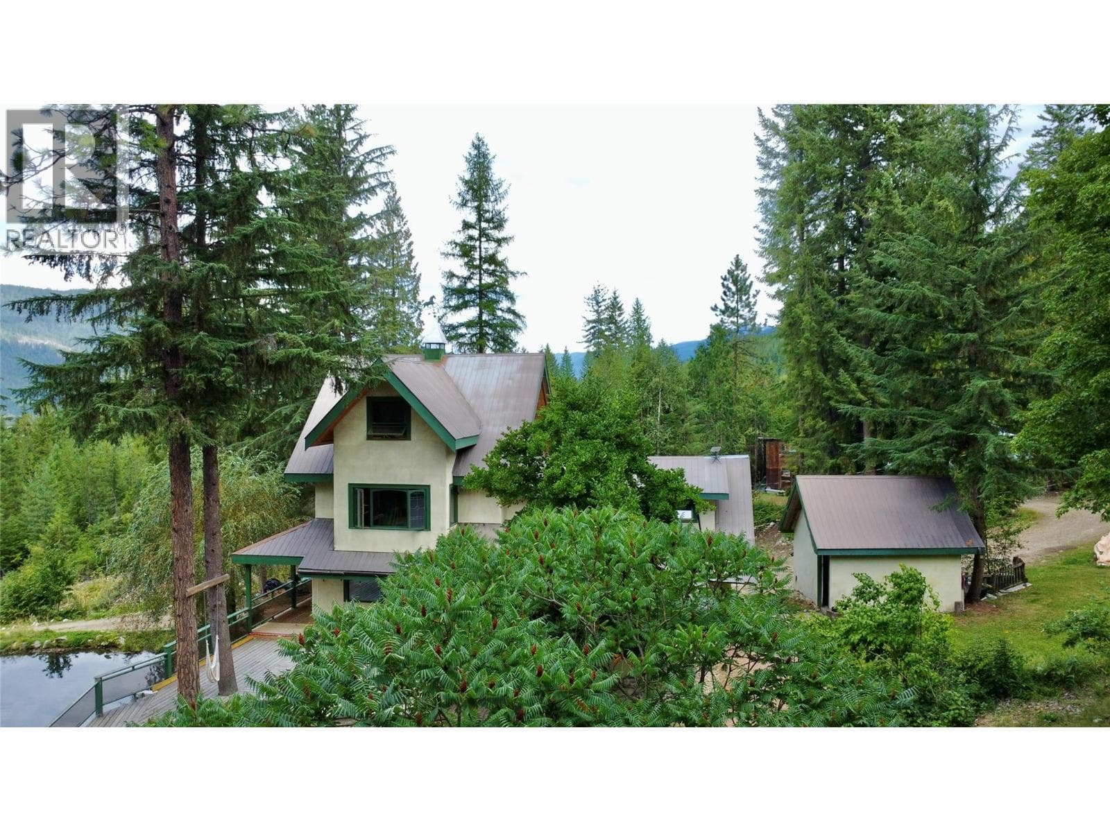 7138 GRAHAM Road — Winlaw, British Columbia - Main photo