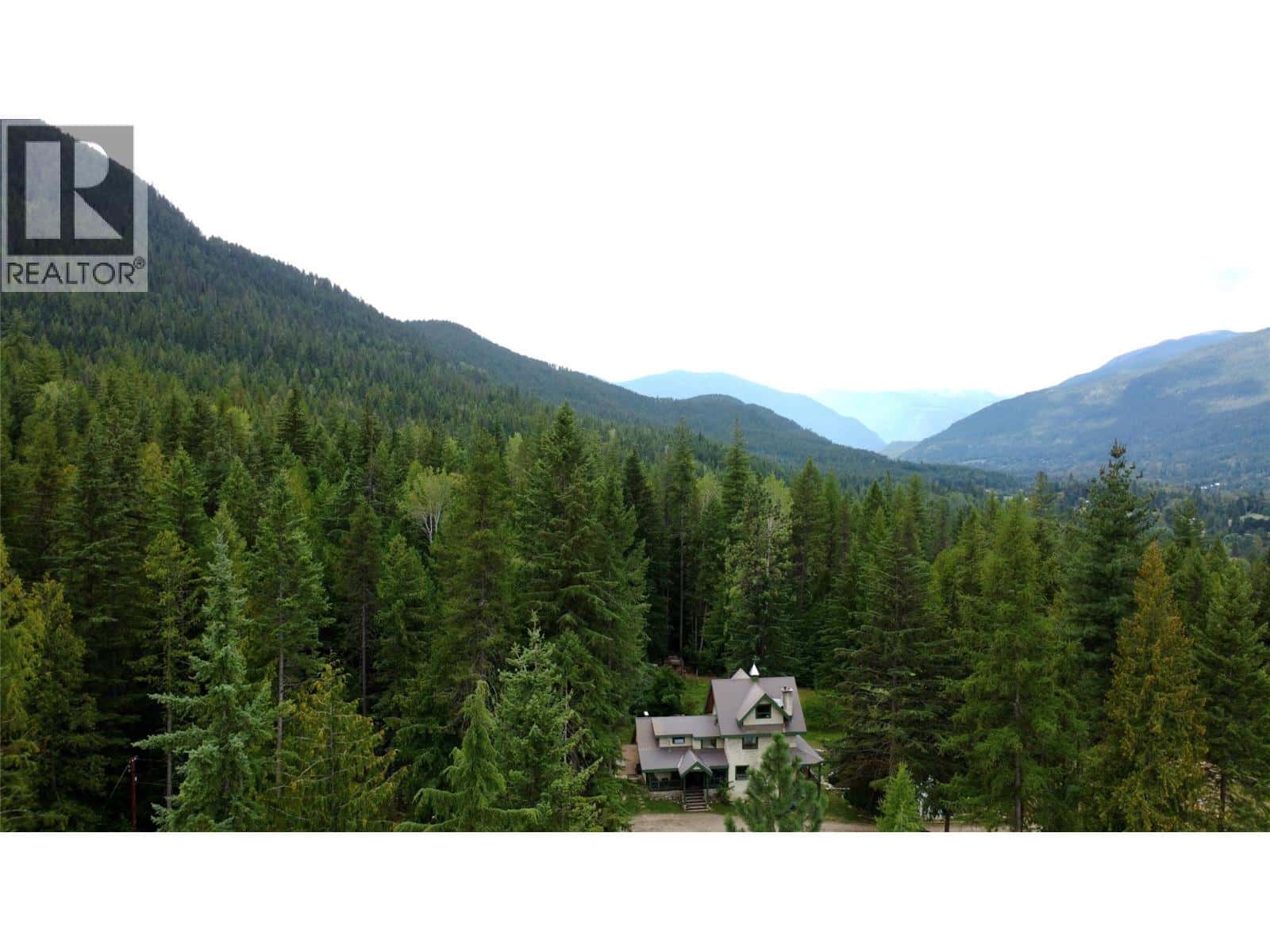 7138 GRAHAM Road — Winlaw, British Columbia - Photo 2 of 77