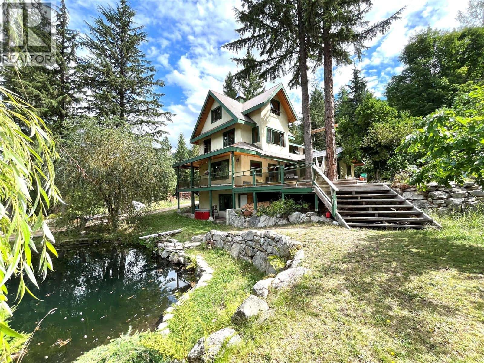 7138 GRAHAM Road — Winlaw, British Columbia - Photo 5 of 77