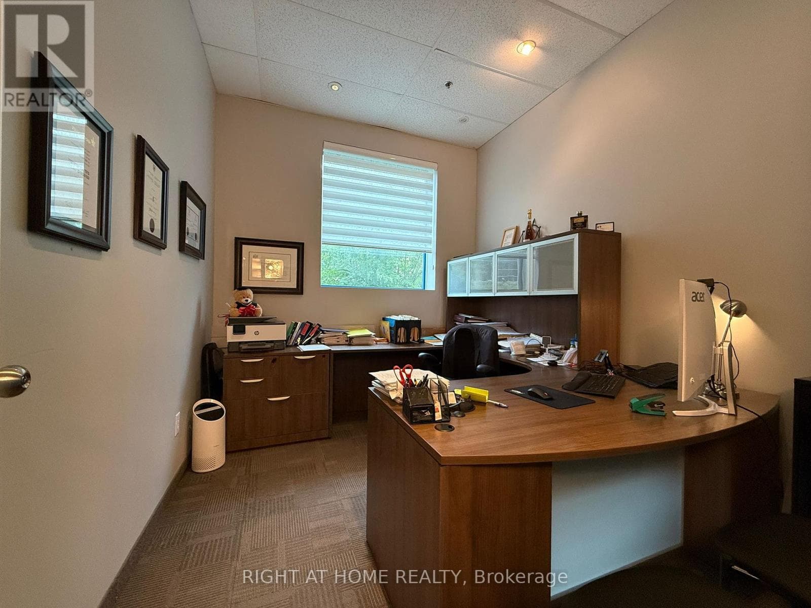 OFFICE C2 - 300 SUPERTEST ROAD — Toronto (York University Heights), Ontario - Main photo