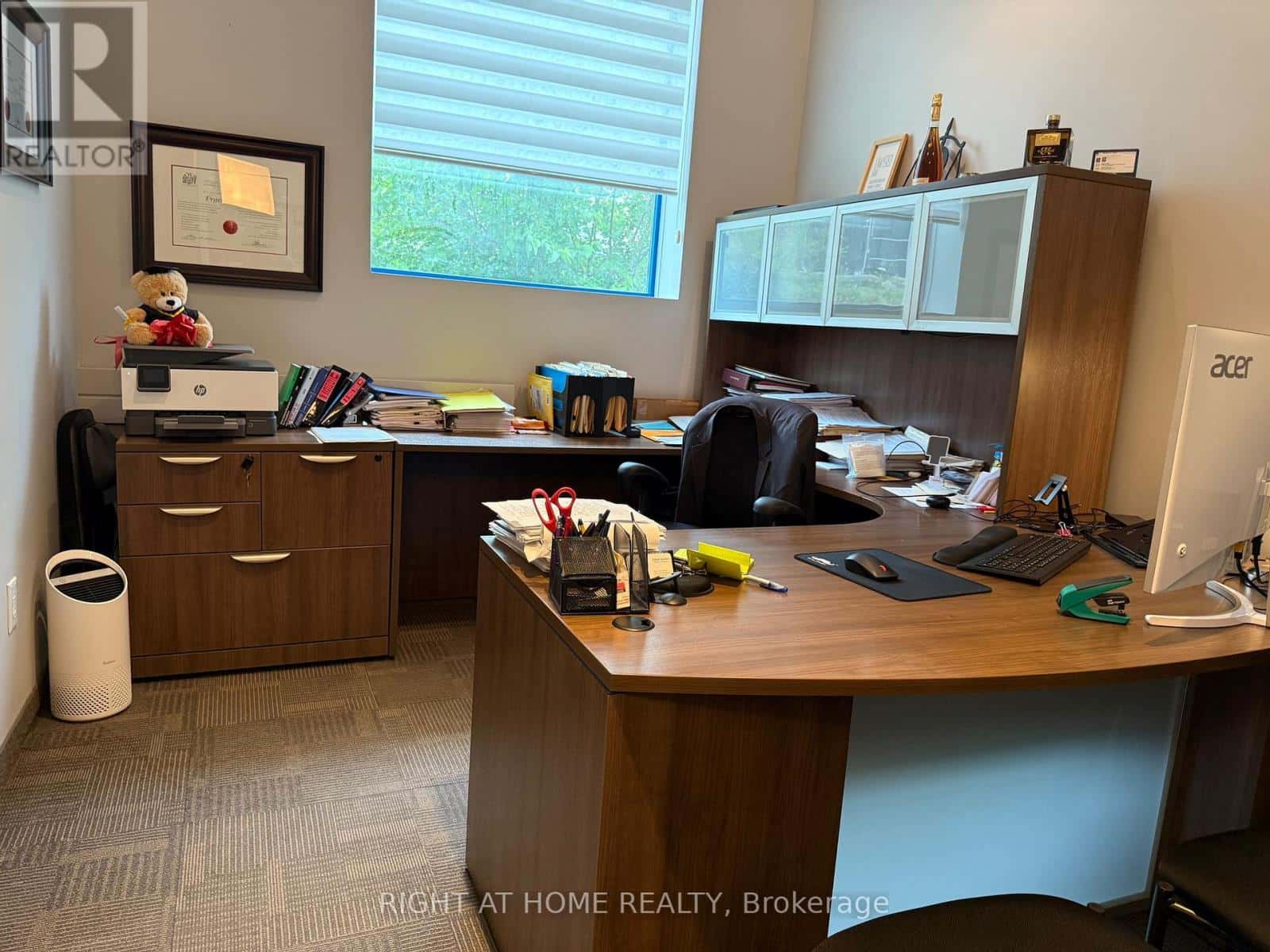 OFFICE C2 - 300 SUPERTEST ROAD — Toronto (York University Heights), Ontario - Photo 2 of 12