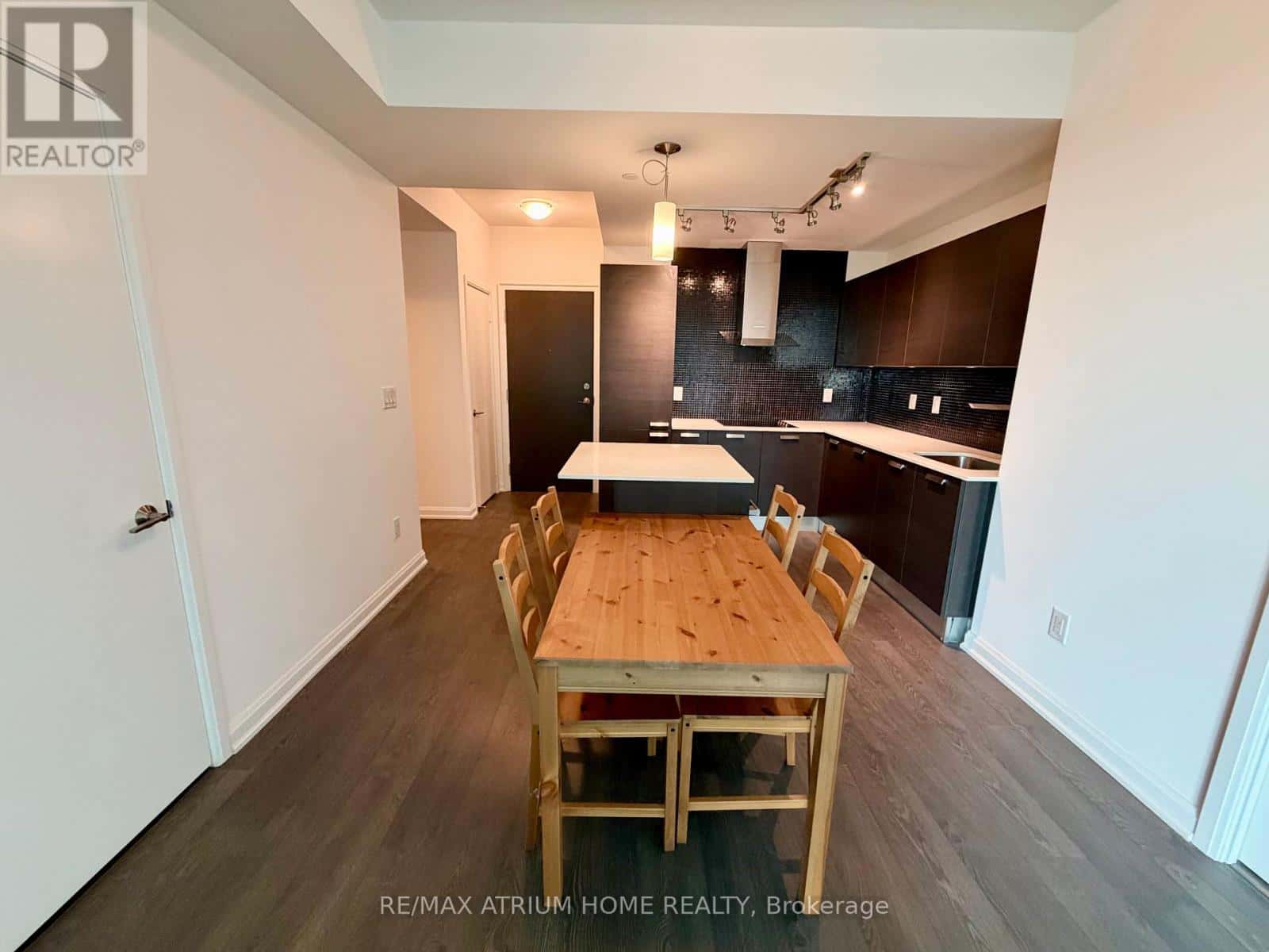 2706 - 9 BOGERT AVENUE — Toronto (Lansing-Westgate), Ontario - Photo 5 of 17