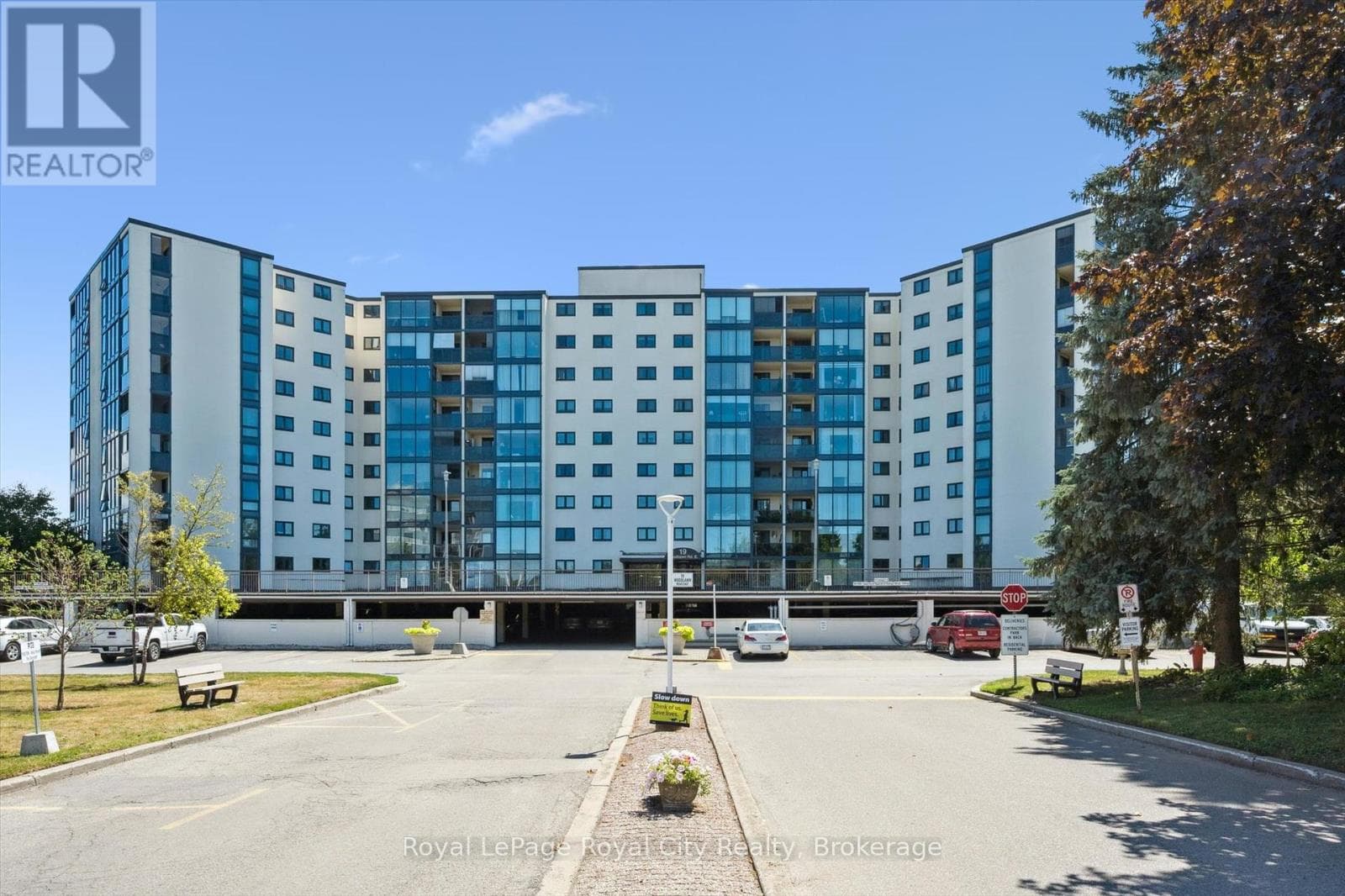 713 - 19 WOODLAWN ROAD E — Guelph (Riverside Park), Ontario - Main photo