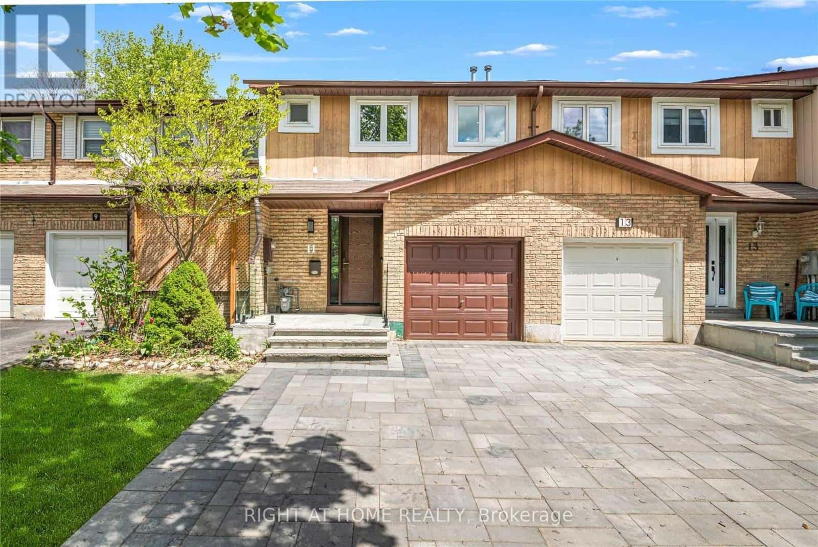 11 MICHAEL DRIVE — Richmond Hill (North Richvale), Ontario - Photo 2 of 38