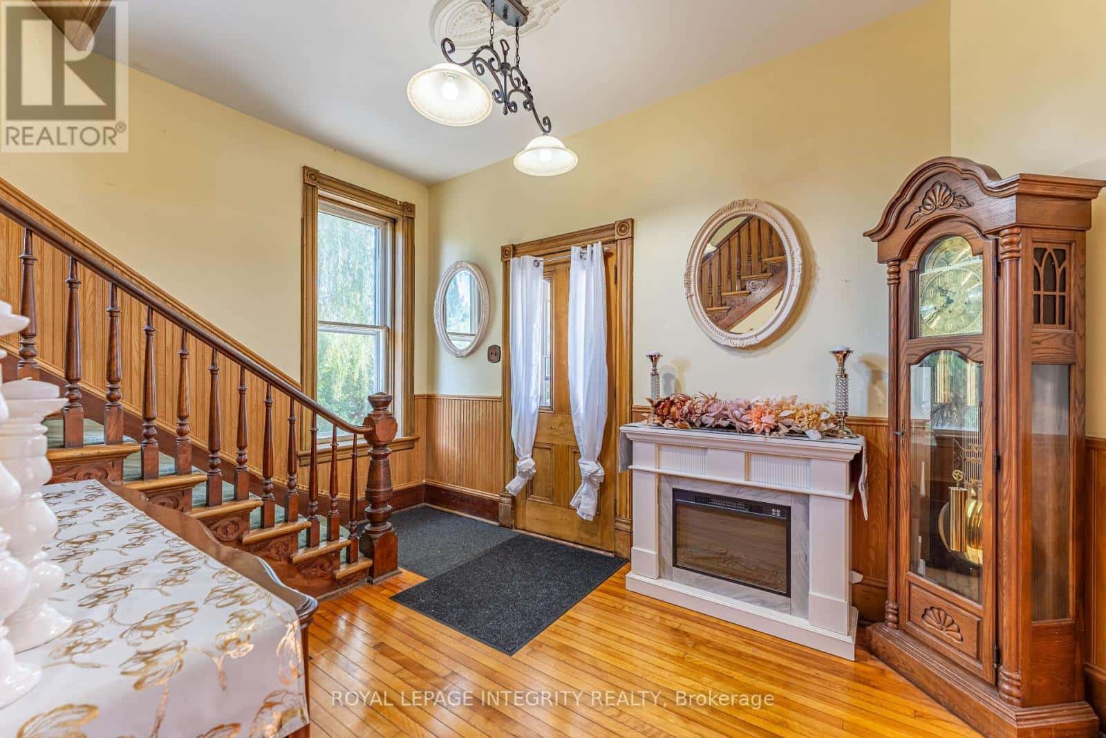 20455 CONCESSION 3 ROAD — South Glengarry, Ontario - Photo 4 of 46