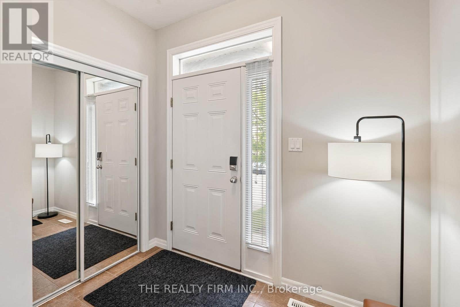 49 - 112 NORTH CENTRE ROAD - Photo 4 of 40, London North (North B), Ontario