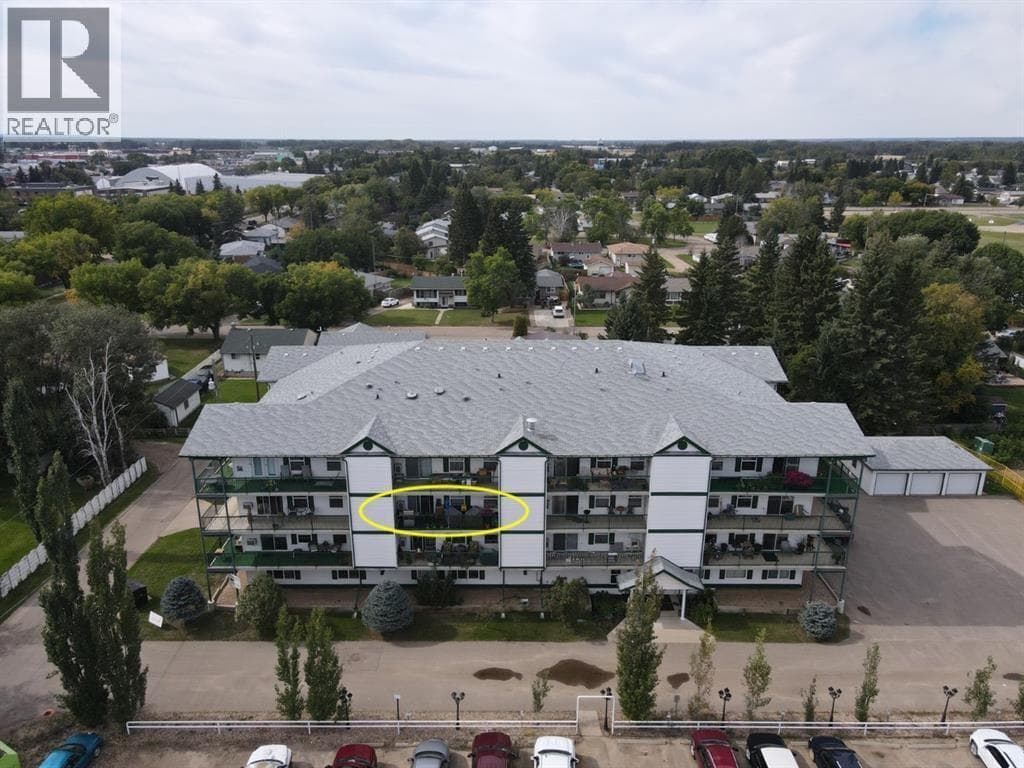 302, 4646 55th Avenue — High Prairie, Alberta - Main photo