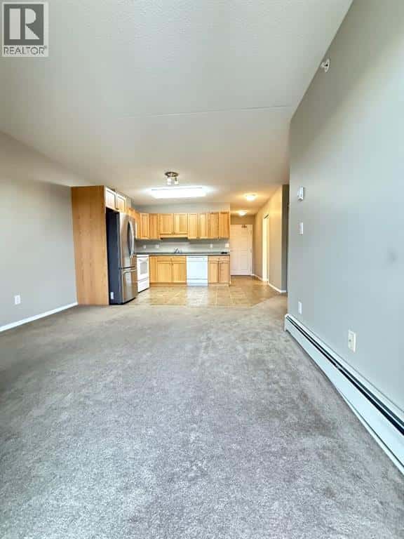 302, 4646 55th Avenue — High Prairie, Alberta - Photo 5 of 15