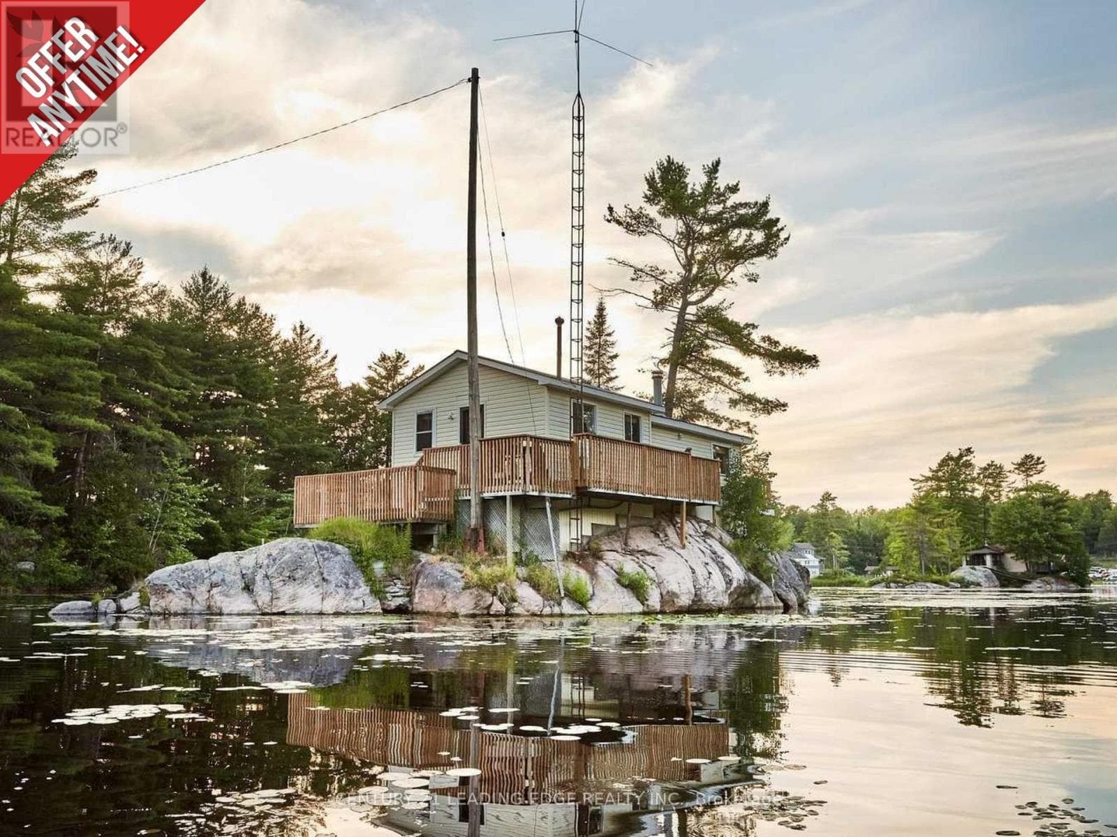 3402 ISLAND 340 — Trent Lakes, Ontario - Main photo