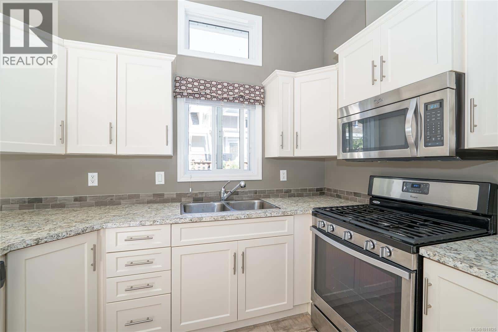 156 3042 River Rd — Chemainus, British Columbia - Photo 5 of 24